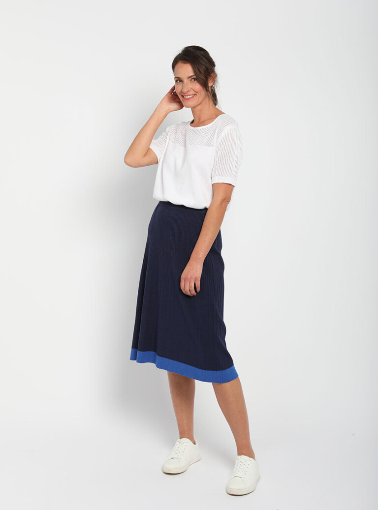 Maison Solfin - Jupe mi-longue plissée bleu marine – 4