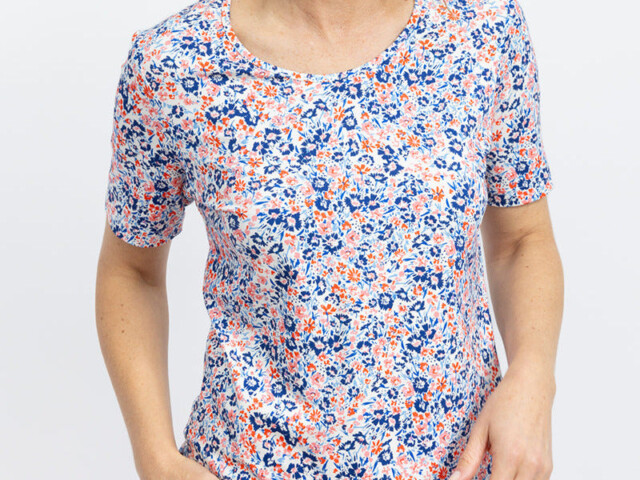 7723 FBL 3 t shirt femme floral bleu Maison-solfin - Tee-shirt femme imprimé floral bleu – 3