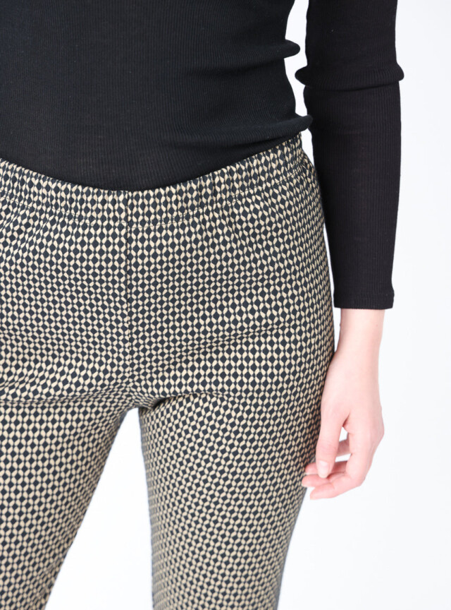 Maison Solfin - Pantalon femme stretch imprimé noir camel – 5