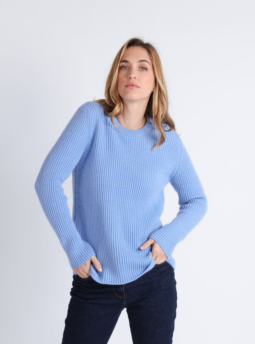 7775 bleu doux 1 Maison Solfin - Pull femme en maille anglaise bleu – 3