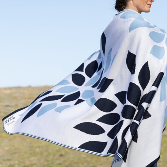Maison Solfin - Plaid adulte en laine mérinos bleu – U
