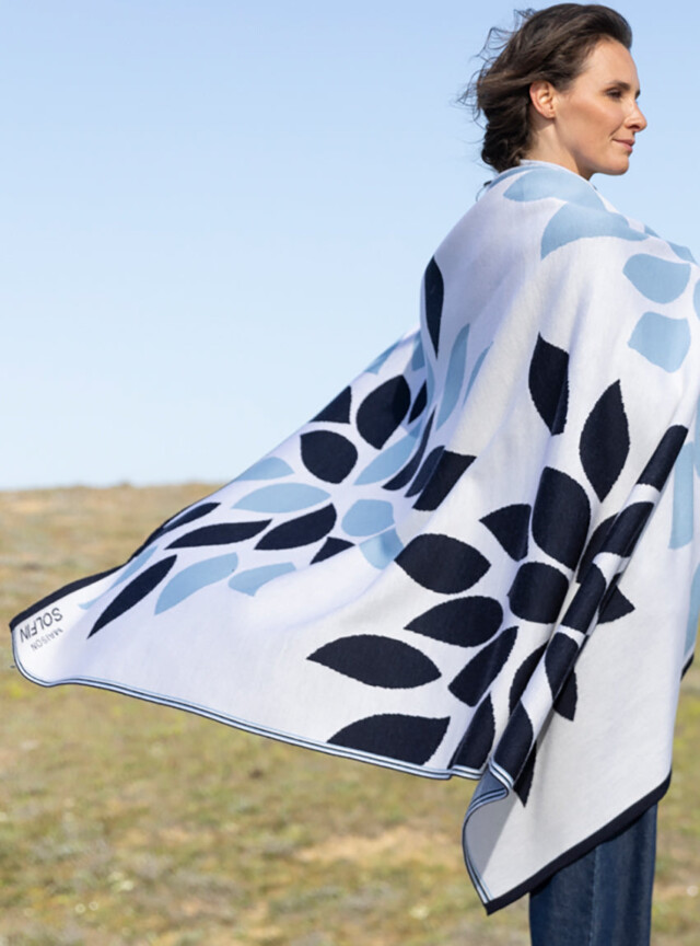 Maison Solfin - Plaid adulte en laine mérinos bleu – U