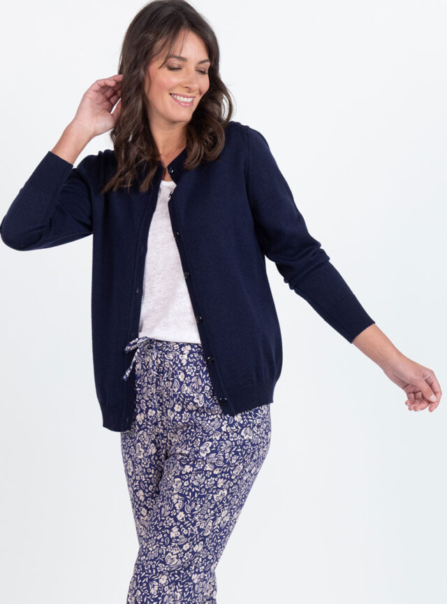Cardigan femme en laine bleu marine par la marque MAISON SOLFIN MAISON SOLFIN - Cardigan femme en laine bleu marine