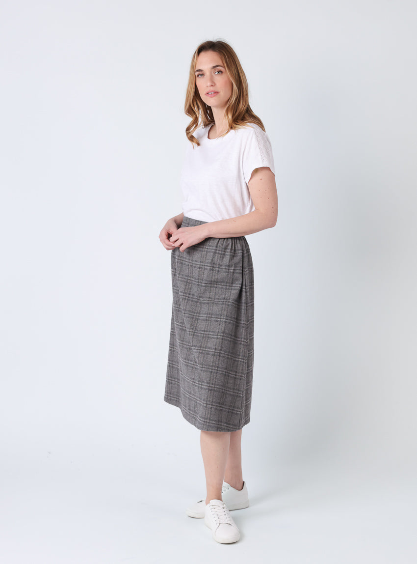7787 gris 1 Maison Solfin - Jupe midi femme à carreaux gris – 44
