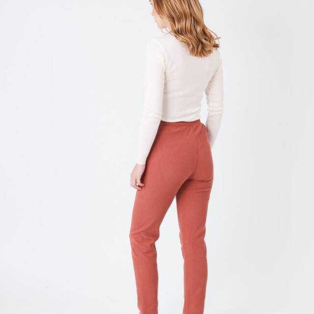 Maison Solfin - Pantalon femme en maille côtelée orange – 5