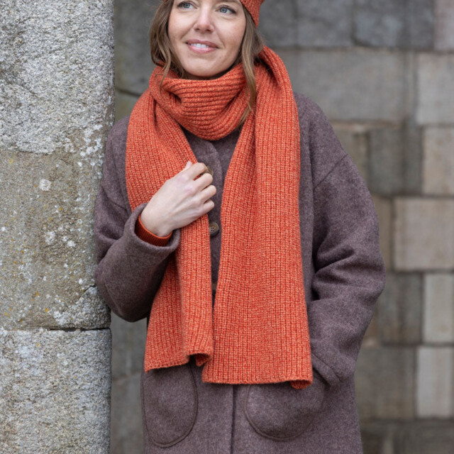 Maison Solfin - Écharpe femme en laine recyclée orange – U