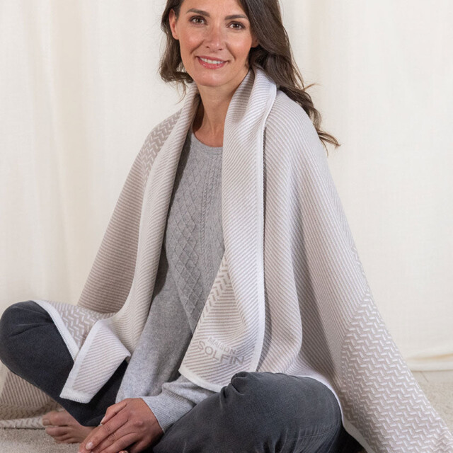Maison Solfin - Plaid jacquard en laine mérinos beige – U