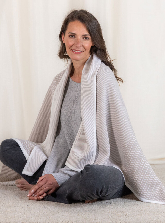 Maison Solfin - Plaid jacquard en laine mérinos beige – U