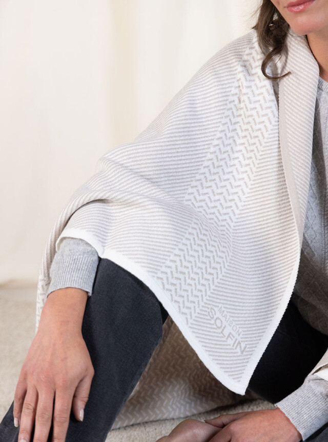 Maison Solfin - Plaid jacquard en laine mérinos beige – U