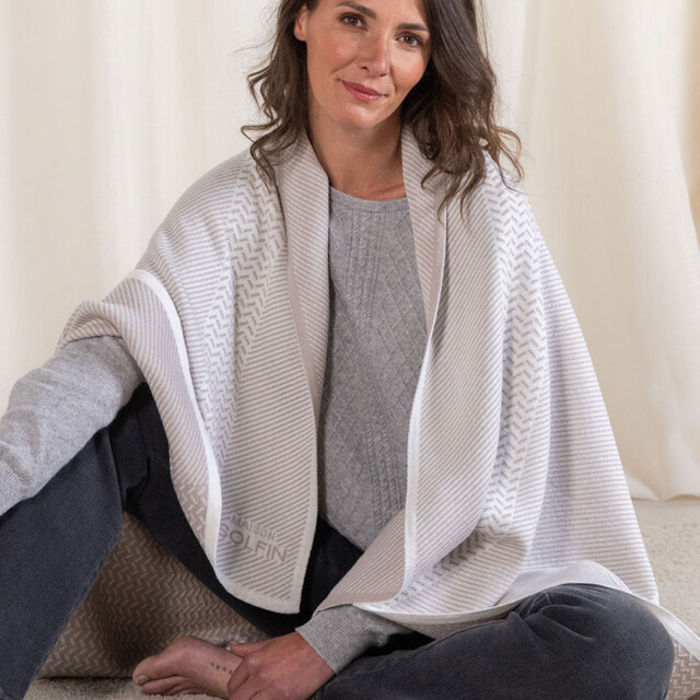 Maison Solfin - Plaid jacquard en laine mérinos beige – U