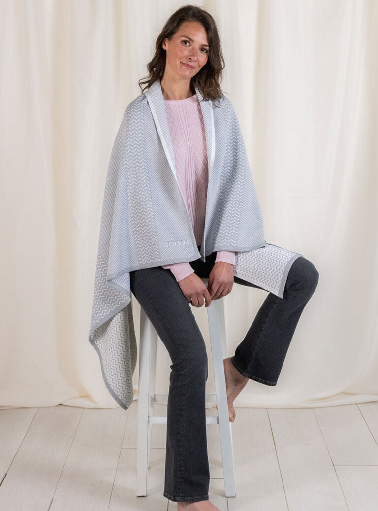 Maison Solfin - Plaid jacquard en laine mérinos gris – U