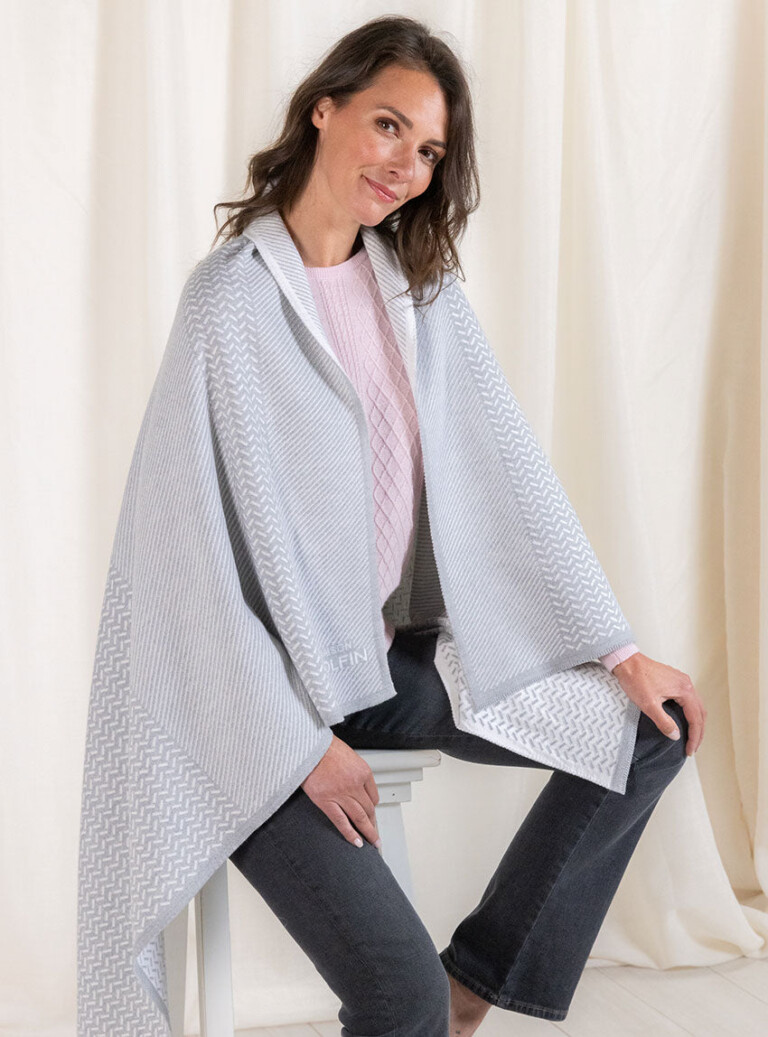 Maison Solfin - Plaid jacquard en laine mérinos gris – U