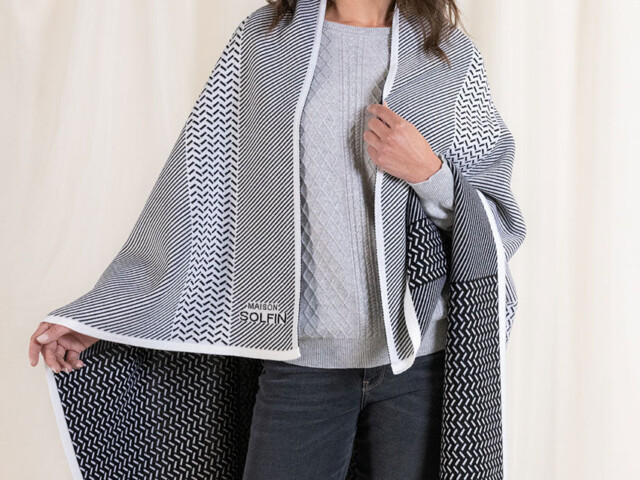 Maison Solfin - Plaid jacquard en laine mérinos noir – U