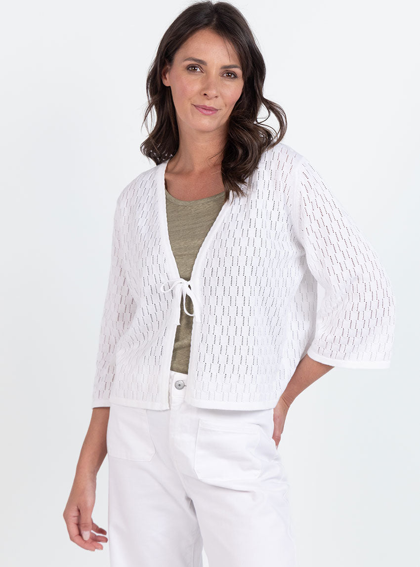 7843 1 4 gilet femme coton blanc Maison Solfin - Gilet femme ajouré en coton blanc – 2