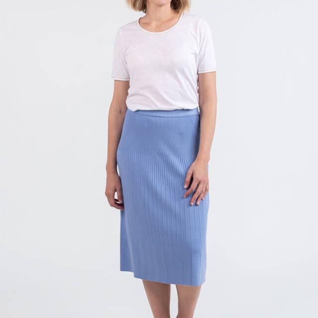 Maison Solfin - Jupe plissée femme fluide en viscose bleu aster – 4