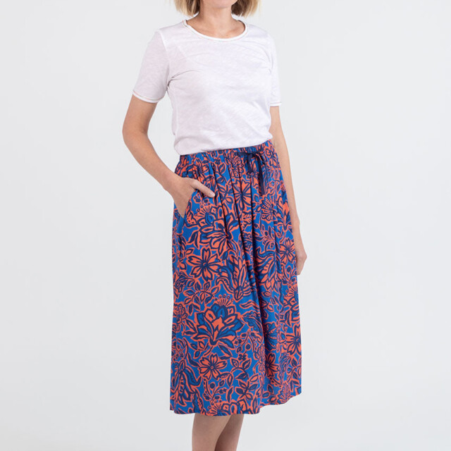 Maison Solfin - Jupe femme ample en viscose imprimé floral bleu – 4
