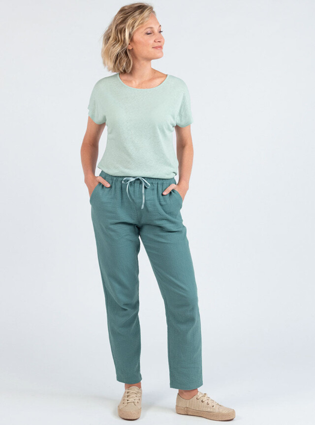 Pantalon femme coton gaufré vert littoral par la marque MAISON SOLFIN MAISON SOLFIN - Pantalon femme coton gaufré vert littoral
