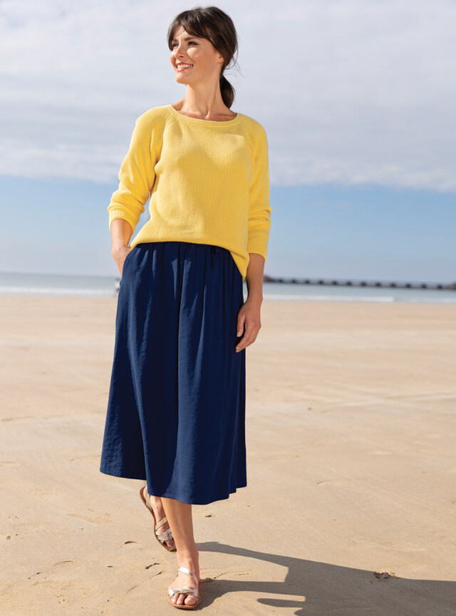 Jupe femme ample viscose bleu marine par la marque MAISON SOLFIN MAISON SOLFIN - Jupe femme ample viscose bleu marine