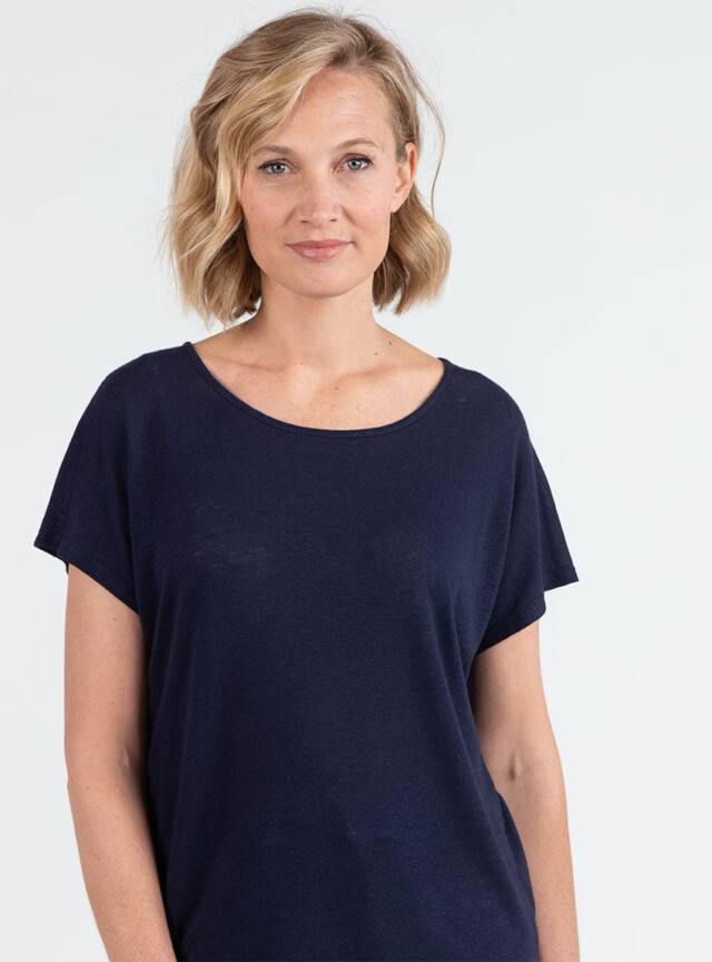 Maison Solfin - Top femme fluide en lin bleu marine – 5