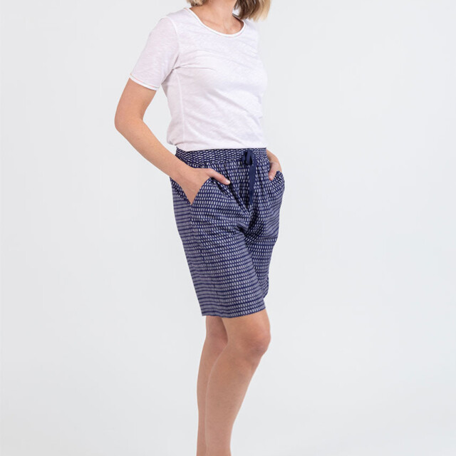 Maison Solfin - Bermuda femme fluide en viscose imprimée graphique bleu – 48