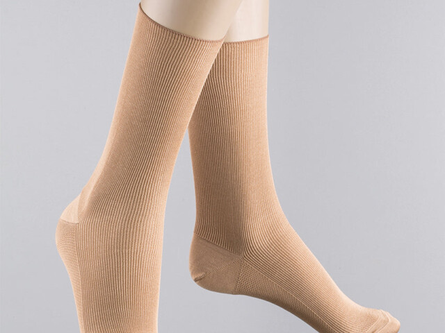 Maison-solfin - Mi-chaussettes fines en coton beige – 45/46