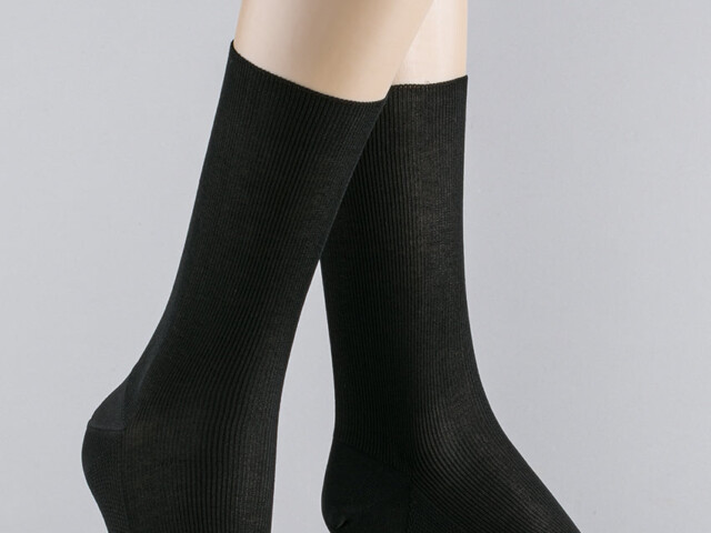 932 NOI 1 mi chaussettes coton noir Maison-solfin - Mi-chaussettes fines en coton noir – 45/46