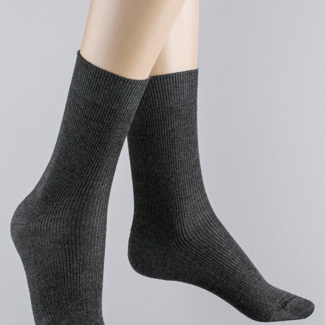 Maison-solfin - Mi-chaussettes en pure laine grises – 45/46