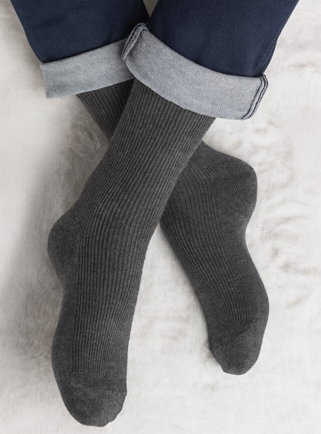 Mi-chaussettes en pure laine grises par la marque MAISON SOLFIN MAISON SOLFIN - Mi-chaussettes en pure laine grises