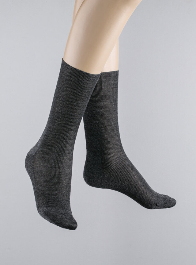 Mi-chaussettes mixte en laine grises par la marque MAISON SOLFIN MAISON SOLFIN - Mi-chaussettes mixte en laine grises