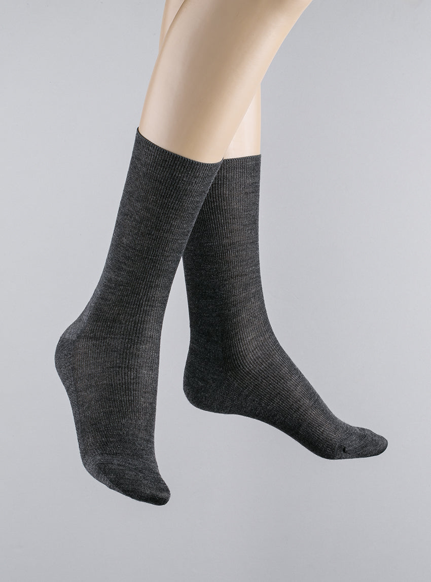 963 GRI 1 mi chaussettes laine gris Maison-solfin - Mi-chaussettes mixte en laine grises – 45/46