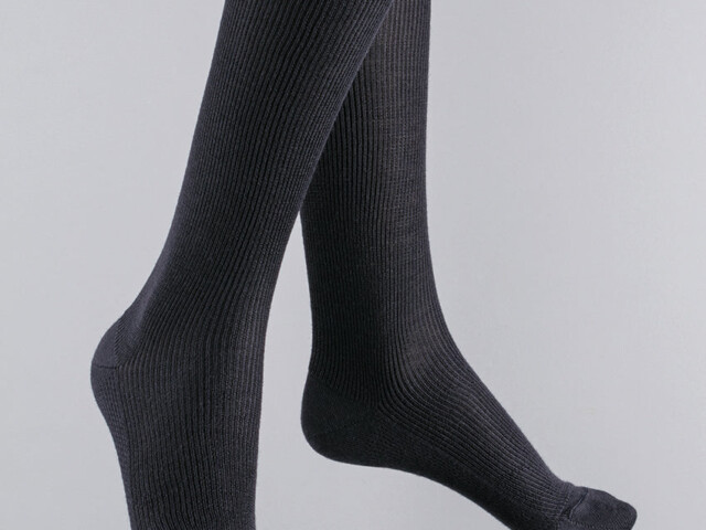 970 NOI 1 chaussettes hautes laine noir Maison-solfin - Chaussettes hautes mixte en pure laine noir – 45/46