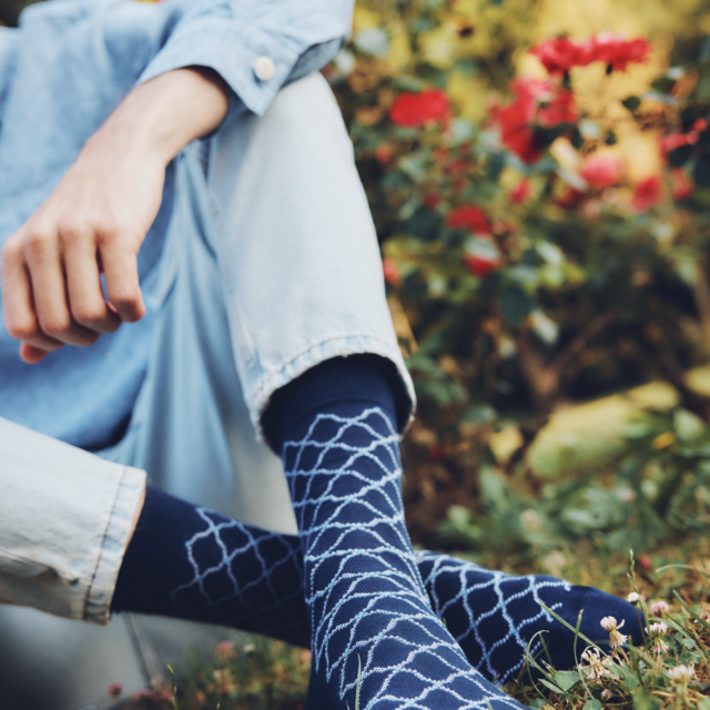 Maison Broussaud - Les arabesques - chaussettes homme - coton marine – 43/46 / MARINE