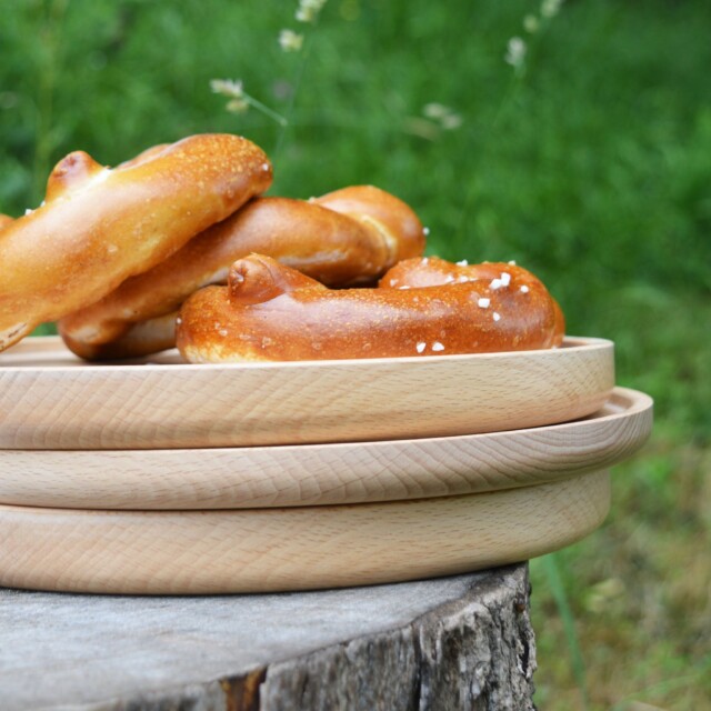 Maison Primavera - Assiette en bois - Origines – Personnalisée (+ 5€)