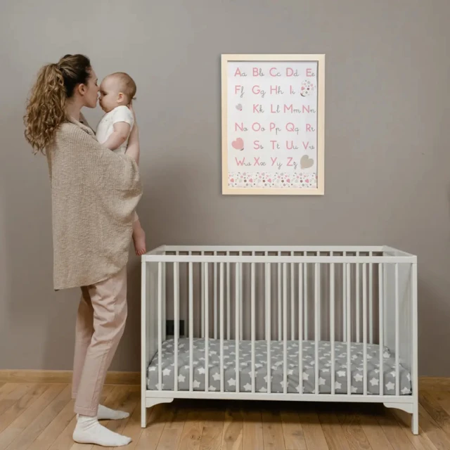 Atelier Baby’Sphère - Affiche abécédaire romantique personnalisée – Alphabet décoratif et éducatif – 40x60cm
