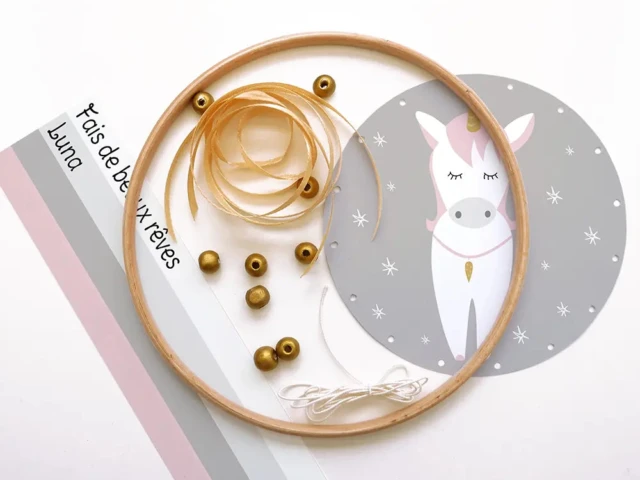 Attrape reve personnalise de la licorne etoilee AR 22 65 2 Atelier Baby’Sphère - Kit DIY capteur de rêves personnalisé