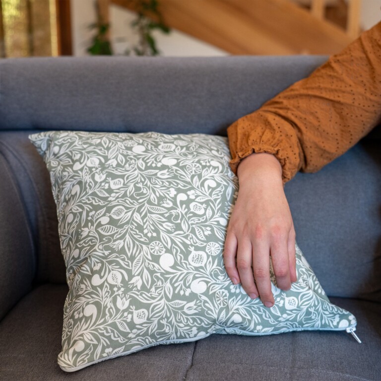 Maison Primavera - Coussin en coton et lin à motif Chant d'oiseaux - Origines