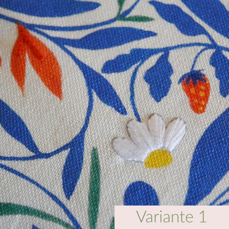 Maison Primavera - Coussin en coton et lin brodé main Primula - Jardin fleuri – Variante 2