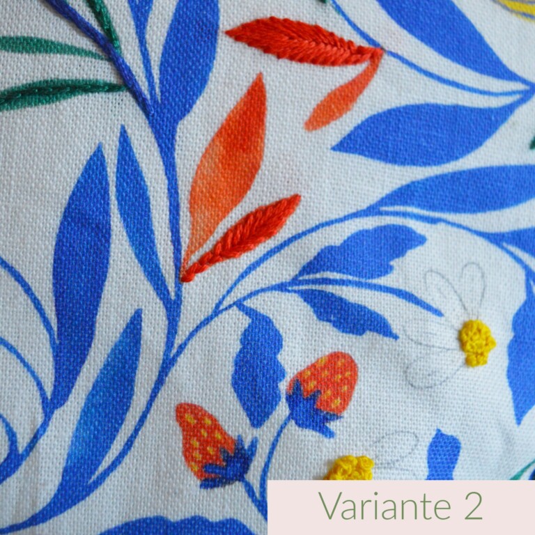 Maison Primavera - Coussin en coton et lin brodé main Primula - Jardin fleuri – Variante 2