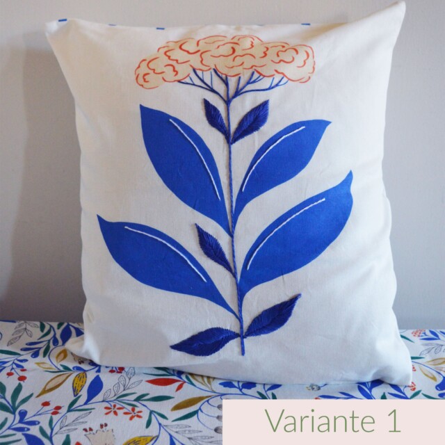 Maison Primavera - Coussin Spirae brodé main - Jardin fleuri – Variante 2
