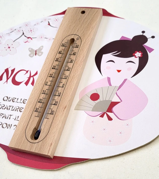 L’Atelier BABY’SPHERE - Thermomètre fille personnalisé et sa poupée kokeshi