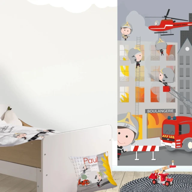 Atelier Baby’Sphère - Déco murale géante des pompiers intervenant sur un immeuble en feu