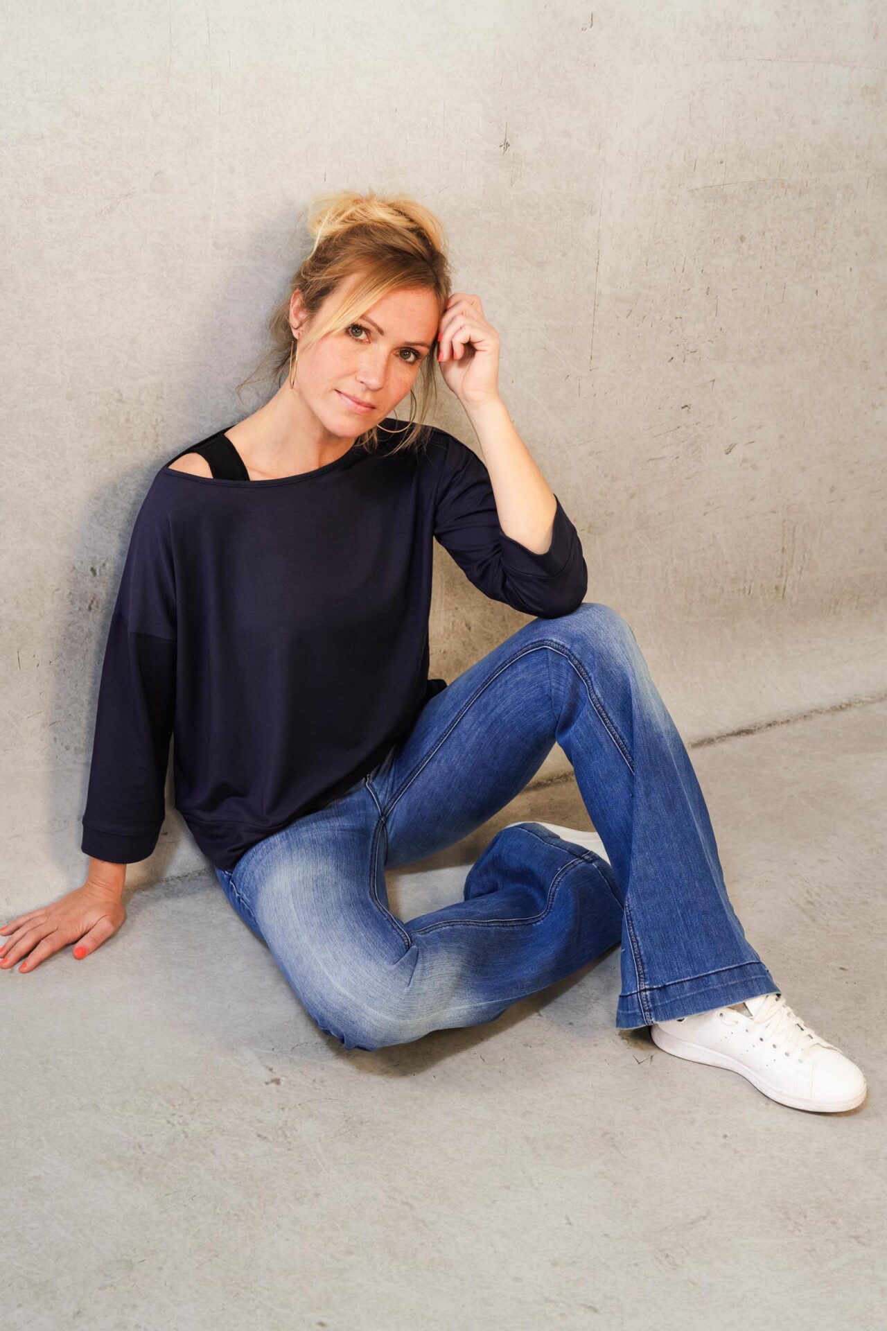 Clea navy 2025 93 BD Thelma Rose - Sweat sans capuche Cléa – T3 (42/44) / Noir