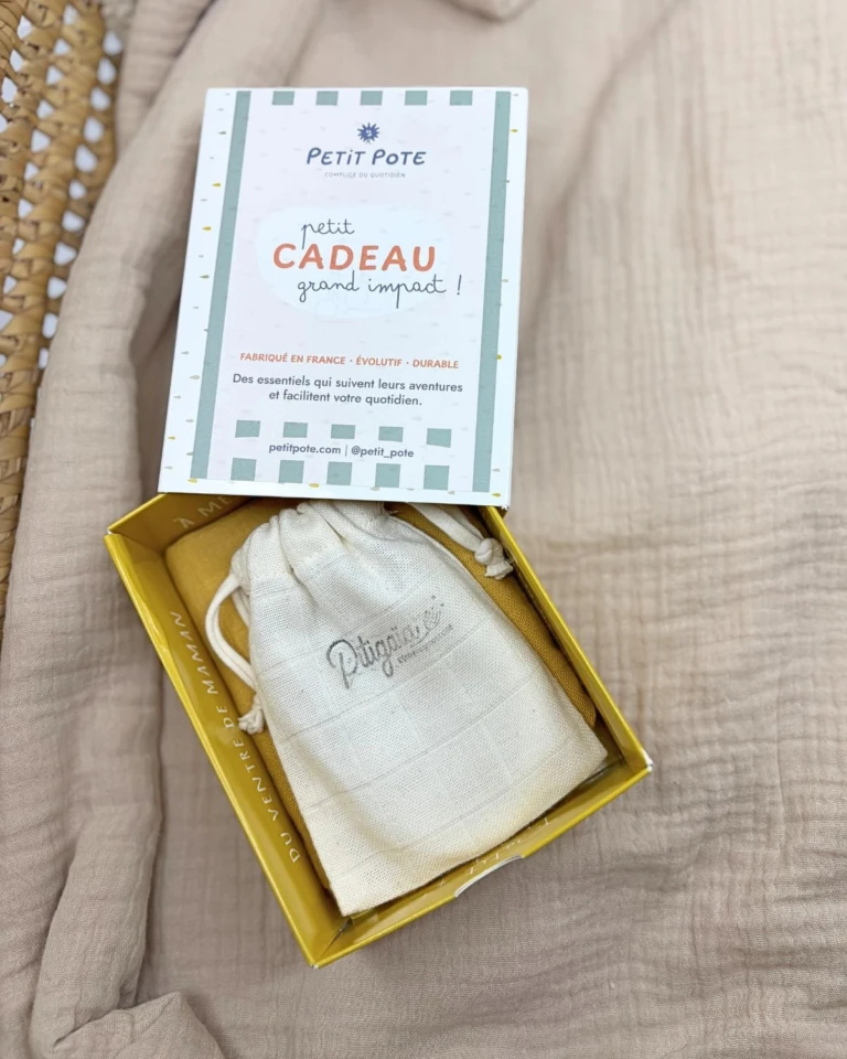 Pitigaia - Coffret Anneau de dentition + Bavoir – Taille unique / Tomette