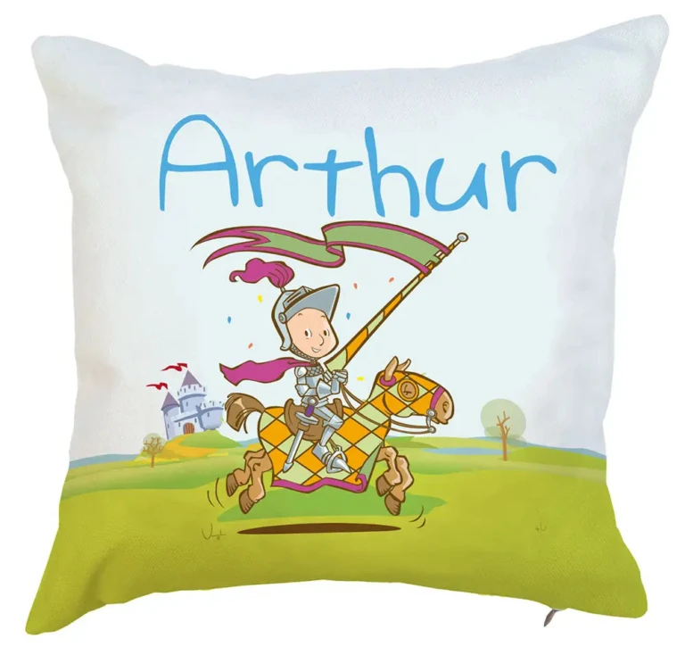 Atelier Baby’Sphère - Coussin prénom du chevalier sur sa monture et avec son dragon