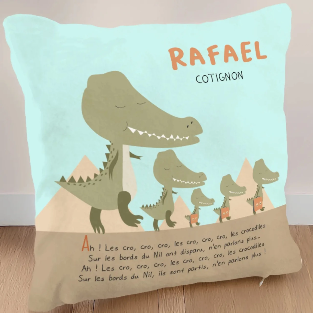 Coussin ecole crocodiles Atelier Baby’Sphère - La chanson les crocodiles sur un coussin enfant personnalisé