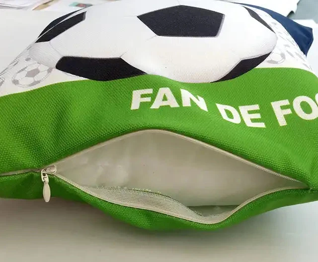 Atelier Baby’Sphère - Coussin prénom ballon de foot