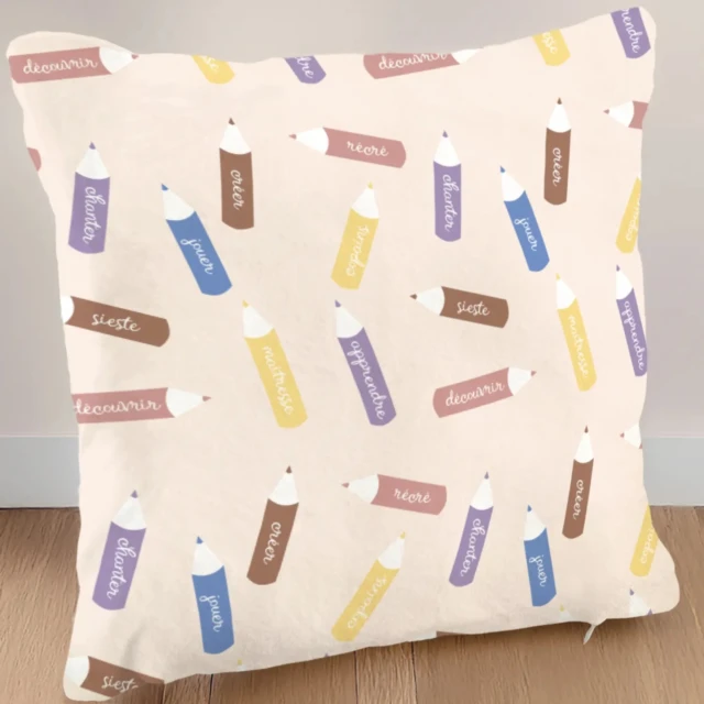 Atelier Baby’Sphère - Coussin fille souris élégante spécial rentrée des classes