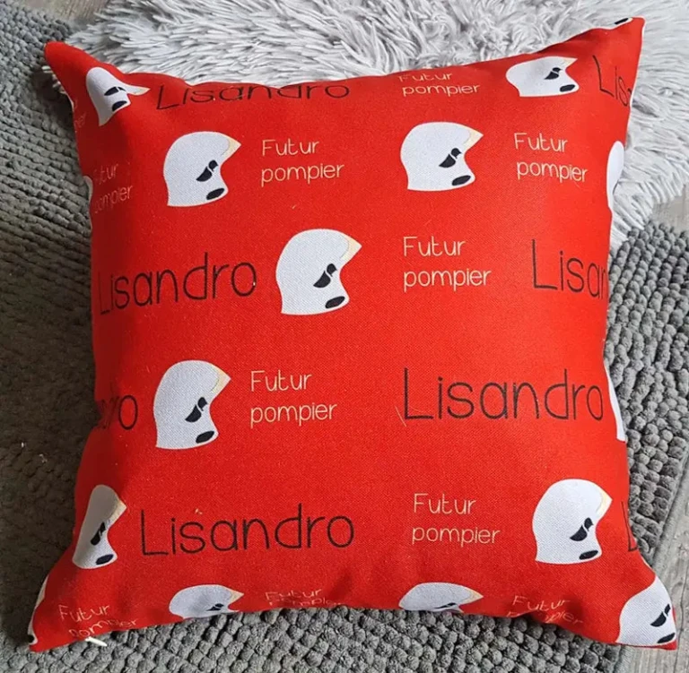 Atelier Baby’Sphère - Coussin prénom au feu les pompiers !
