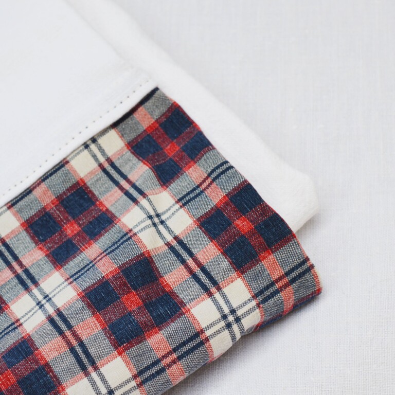 Maison Primavera - Nappe en lin et en kelsch bleu et rouge - Origines