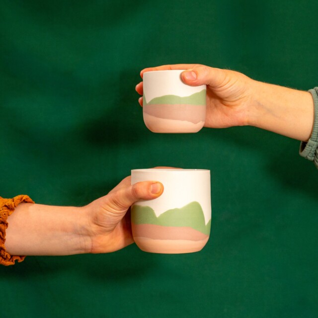 Maison Primavera - OFFRE "Petit et grand buveur" - Origines – 1 tasse café + 1 tasse thé Vosges